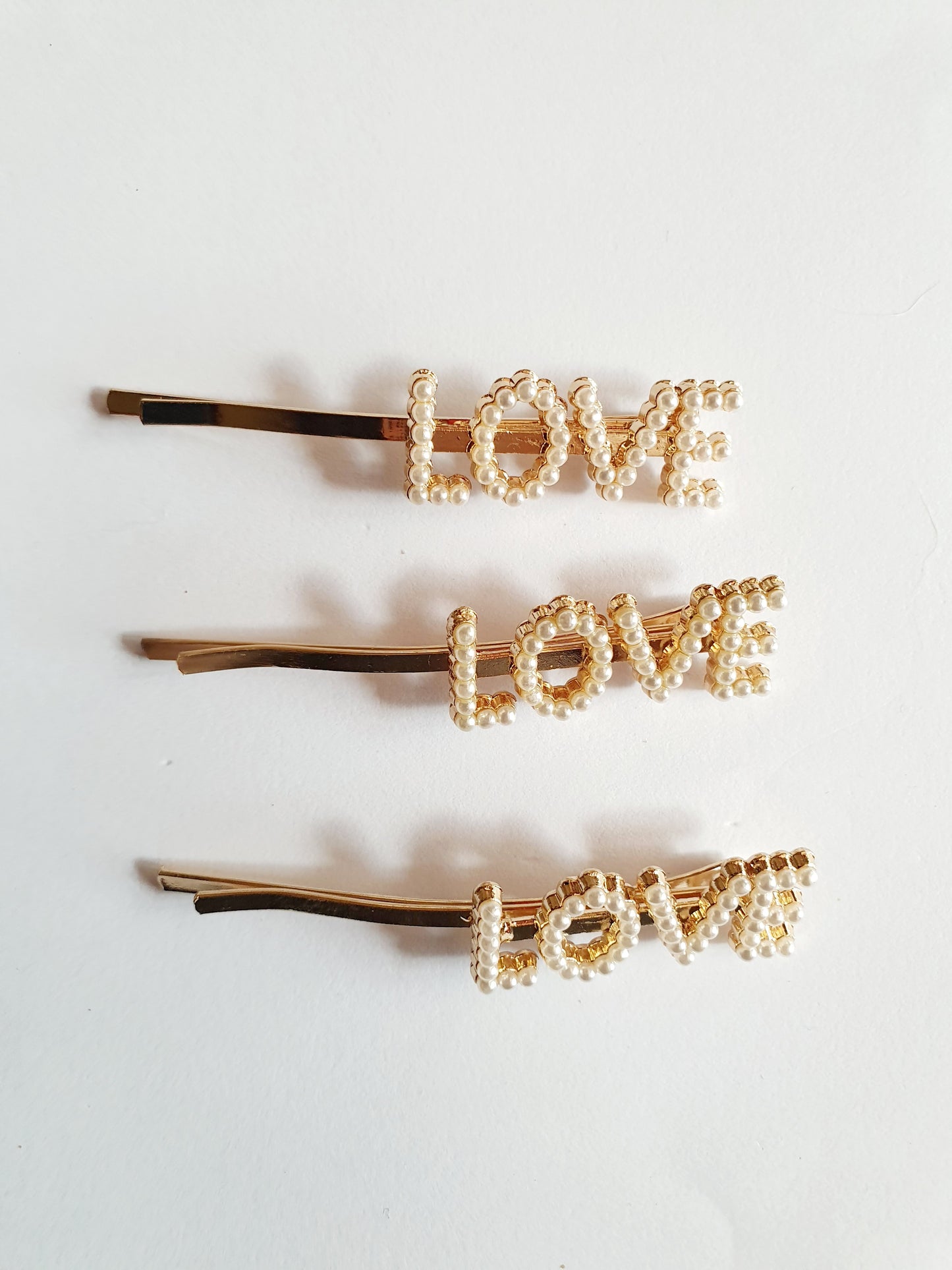 Love Pearl hair slides - The Beauty Regime - South African K Beauty and skincare online store!
